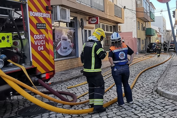 Portimão: fire and explosion causes road closure